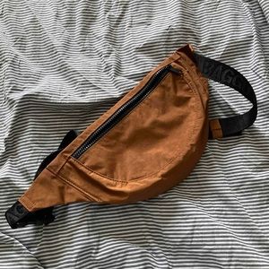 Baggu crescent fanny pack bag in brown
